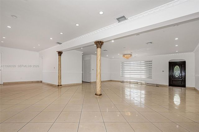 2545 NE 207th St 0, Miami, FL 33180