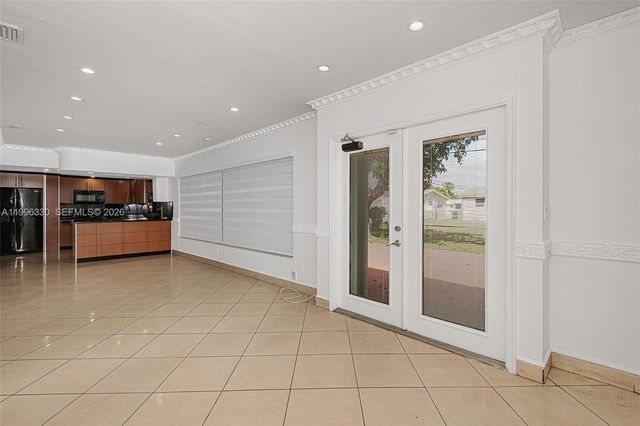 2545 NE 207th St 0, Miami, FL 33180