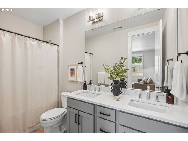 15114 Se TENDERFOOT Ln, Happy Valley, OR 97086