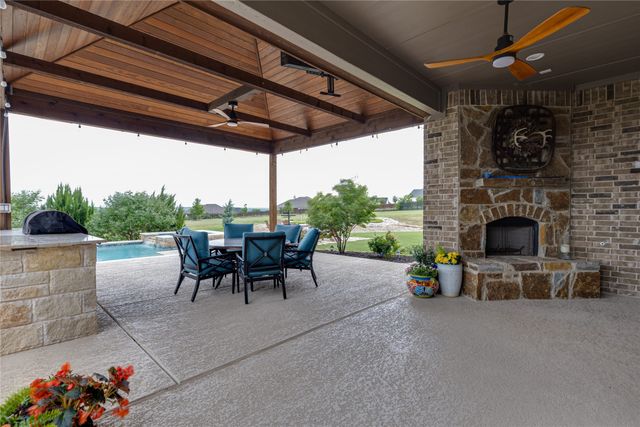 7757 Bella Milano Drive, Fort Worth, TX 76126
