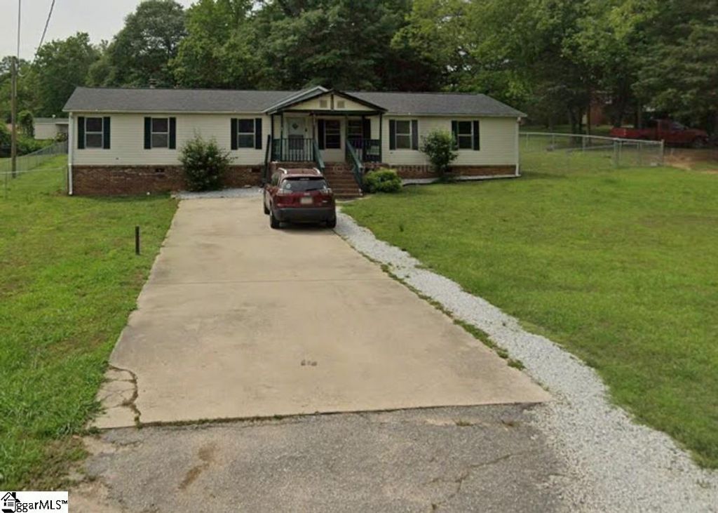 223 N 5th Street, Easley, SC 29640