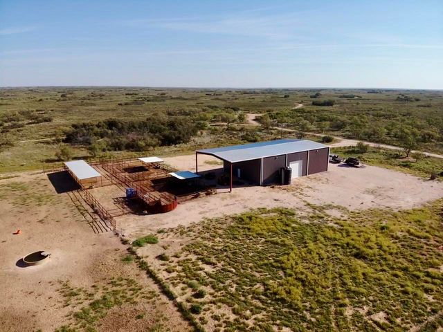 261 FM 261, Spur, TX 79370