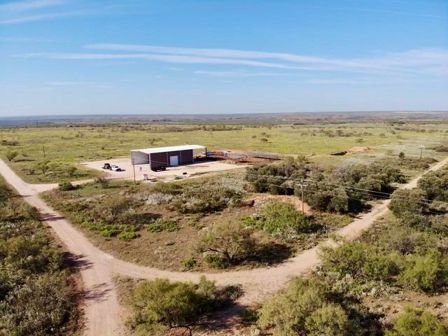 261 FM 261, Spur, TX 79370