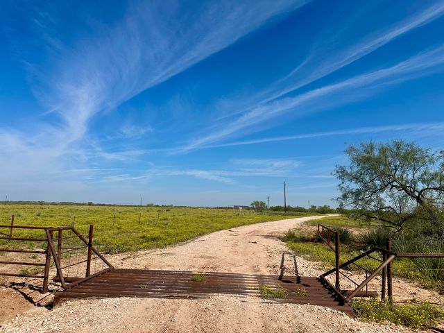 261 FM 261, Spur, TX 79370