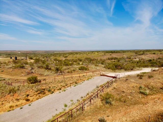 261 FM 261, Spur, TX 79370
