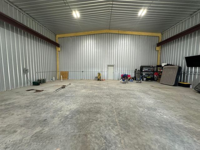 261 FM 261, Spur, TX 79370