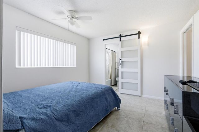 70 Bedford C, West Palm Beach, FL 33417