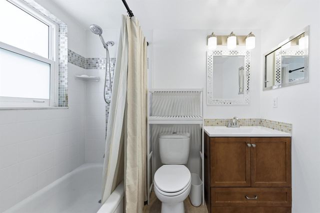 70 Bedford C, West Palm Beach, FL 33417