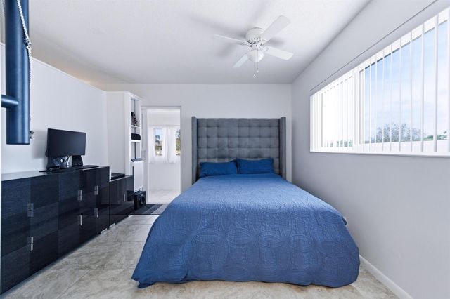 70 Bedford C, West Palm Beach, FL 33417