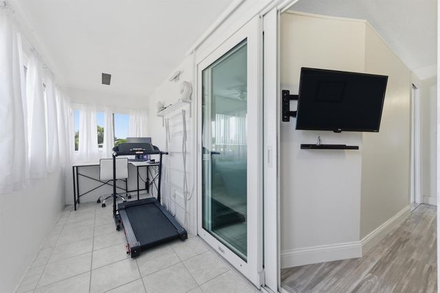 70 Bedford C, West Palm Beach, FL 33417