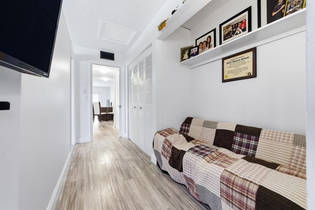 70 Bedford C, West Palm Beach, FL 33417