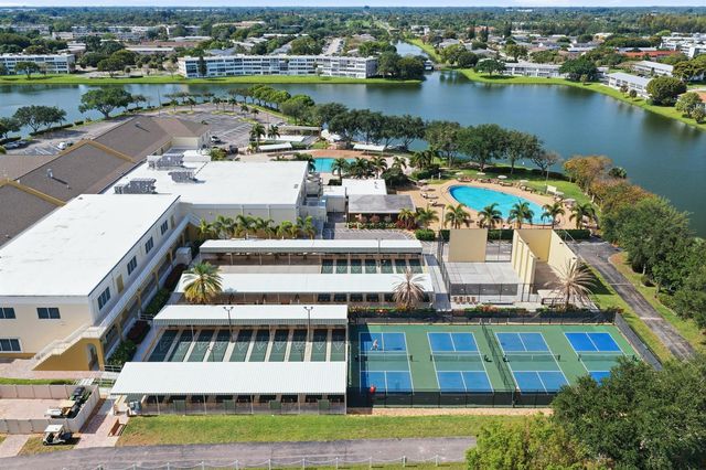 70 Bedford C, West Palm Beach, FL 33417
