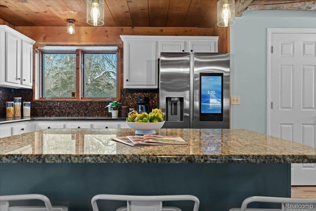 1747 Center Drive, Bedford Township, MI 48182