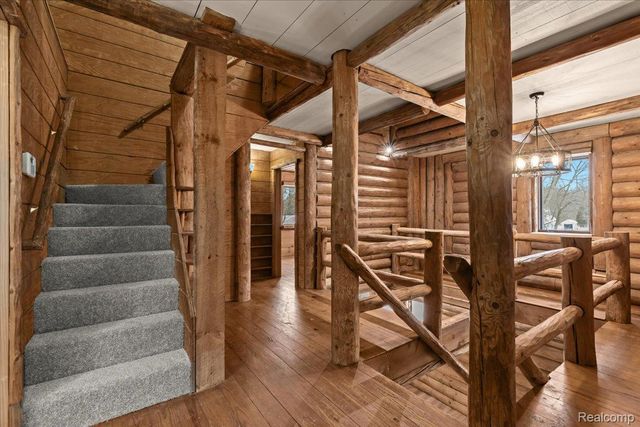 1747 Center Drive, Bedford Township, MI 48182