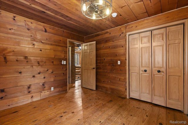 1747 Center Drive, Bedford Township, MI 48182