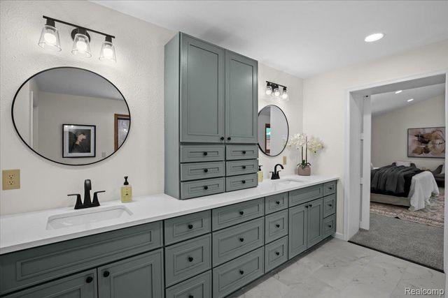 1747 Center Drive, Bedford Township, MI 48182