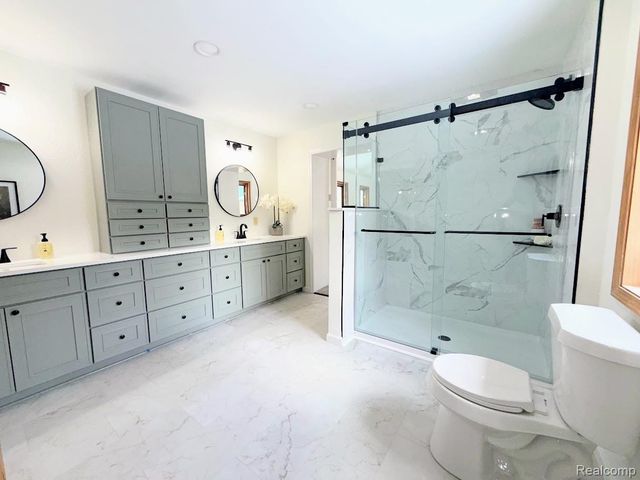 1747 Center Drive, Bedford Township, MI 48182