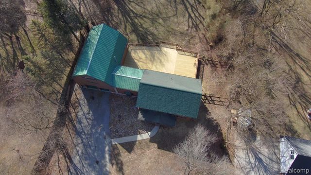 1747 Center Drive, Bedford Township, MI 48182