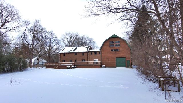 1747 Center Drive, Bedford Township, MI 48182