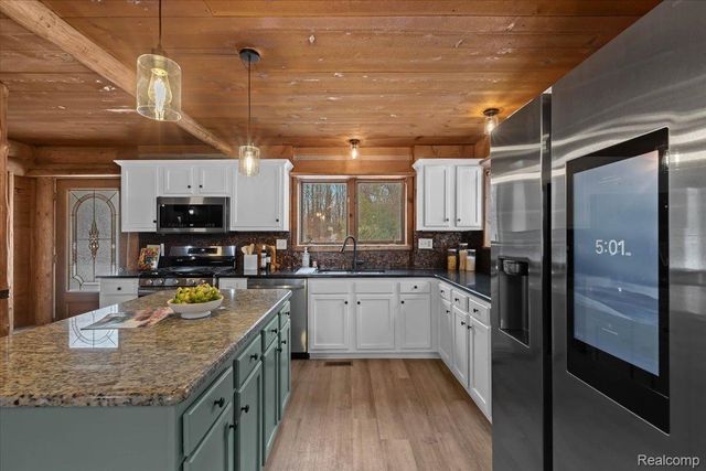 1747 Center Drive, Bedford Township, MI 48182