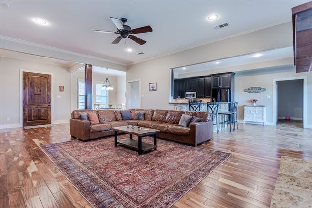 313 Wolf Creek Road, Lorena, TX 76655