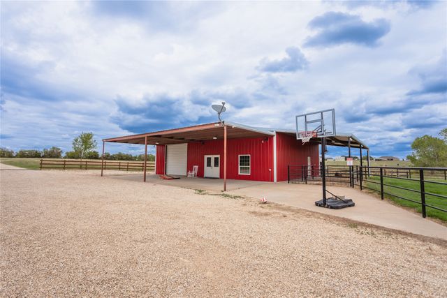 313 Wolf Creek Road, Lorena, TX 76655