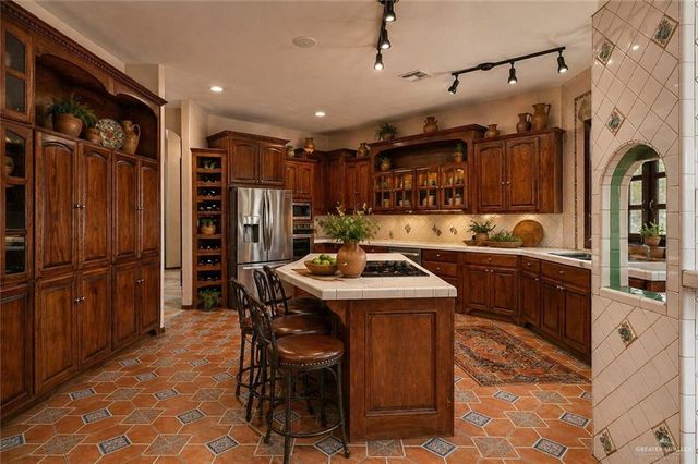 5000 Buddy Owens Avenue, Mcallen, TX 78504