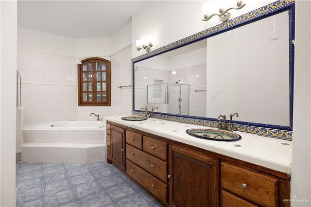 5000 Buddy Owens Avenue, Mcallen, TX 78504