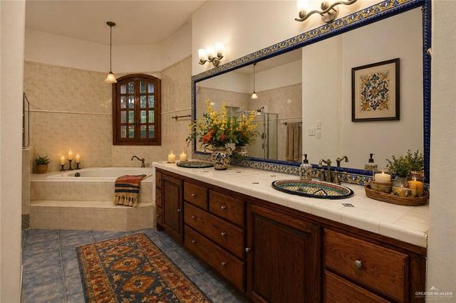 5000 Buddy Owens Avenue, Mcallen, TX 78504