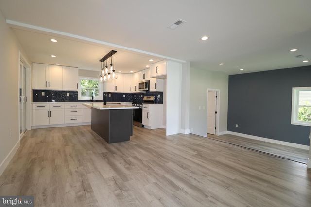 610 BURTON RD, Oreland, PA 19075