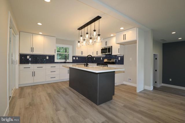 610 BURTON RD, Oreland, PA 19075