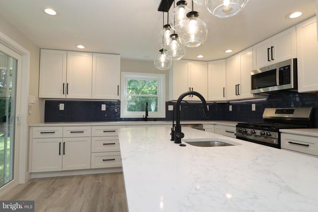 610 BURTON RD, Oreland, PA 19075