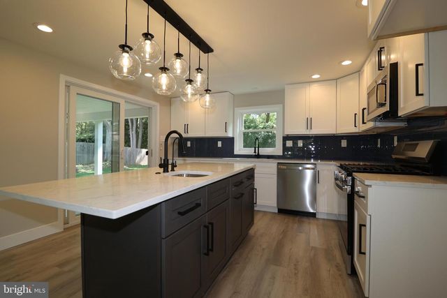 610 BURTON RD, Oreland, PA 19075