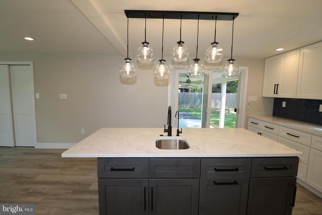 610 BURTON RD, Oreland, PA 19075