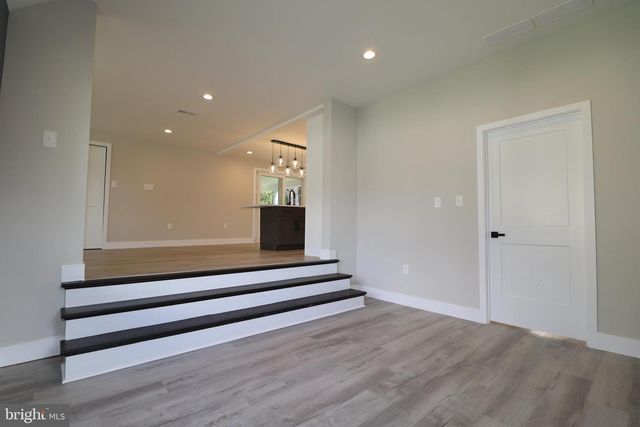 610 BURTON RD, Oreland, PA 19075