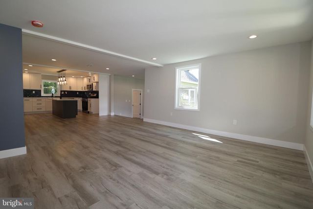 610 BURTON RD, Oreland, PA 19075