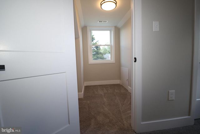 610 BURTON RD, Oreland, PA 19075