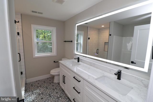 610 BURTON RD, Oreland, PA 19075
