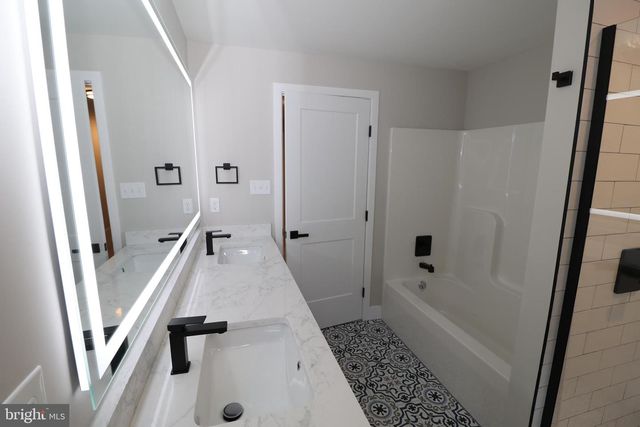 610 BURTON RD, Oreland, PA 19075