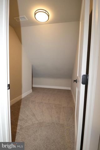 610 BURTON RD, Oreland, PA 19075