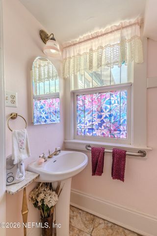 2050 N PEARL Street, Jacksonville, FL 32206