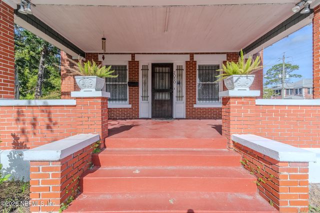 2050 N PEARL Street, Jacksonville, FL 32206