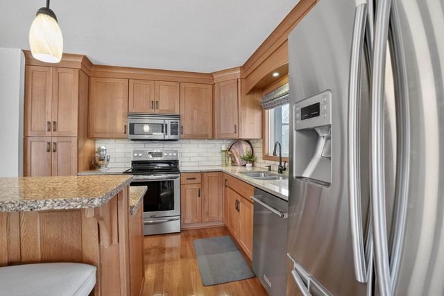 1522 W 5th Street, Cedar Falls, IA 50613