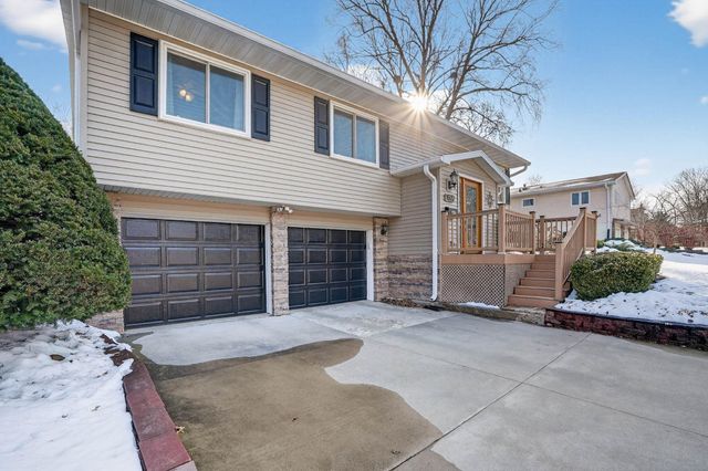 1522 W 5th Street, Cedar Falls, IA 50613