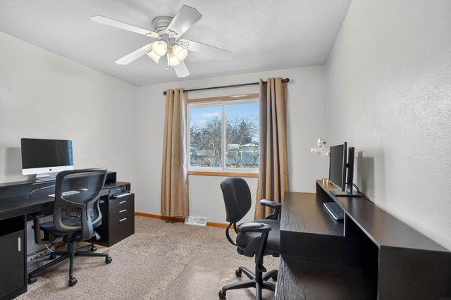 1522 W 5th Street, Cedar Falls, IA 50613