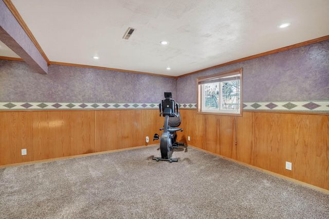 1522 W 5th Street, Cedar Falls, IA 50613