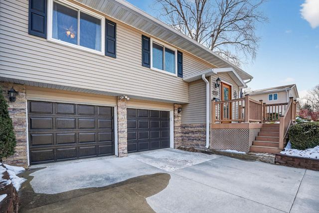 1522 W 5th Street, Cedar Falls, IA 50613