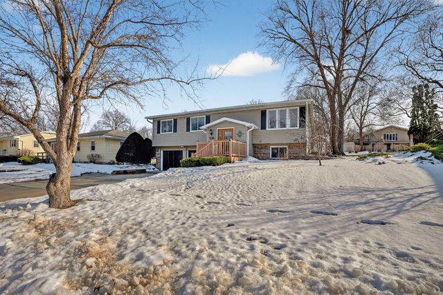 1522 W 5th Street, Cedar Falls, IA 50613