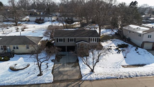 1522 W 5th Street, Cedar Falls, IA 50613