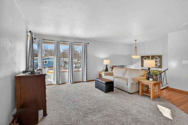 1522 W 5th Street, Cedar Falls, IA 50613